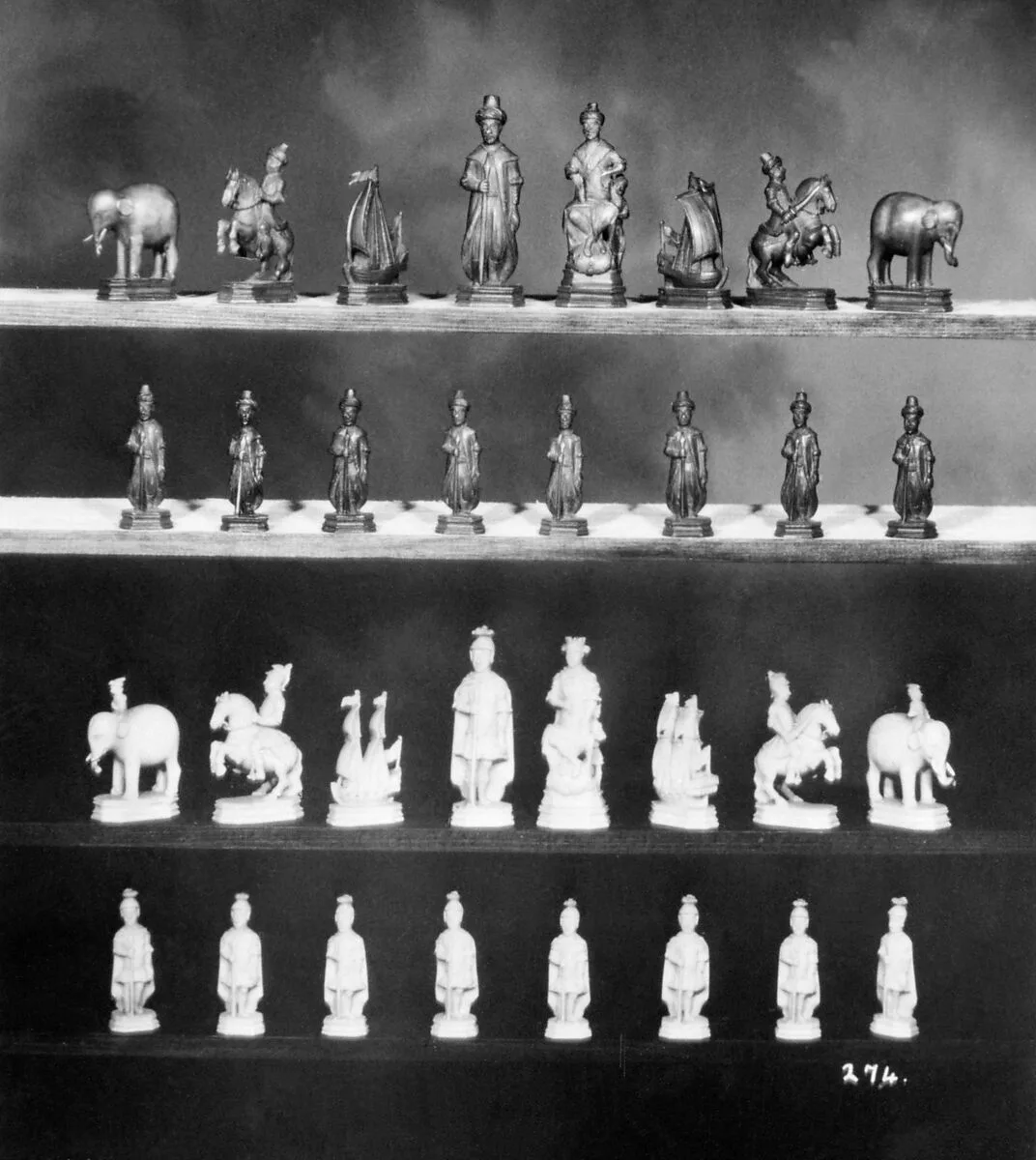 Chessmen (32) — Unknown