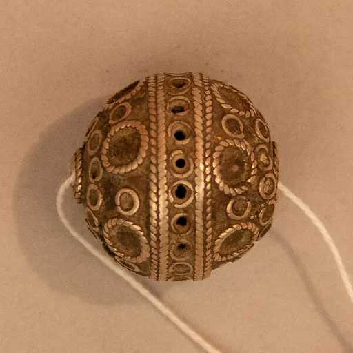 Bead