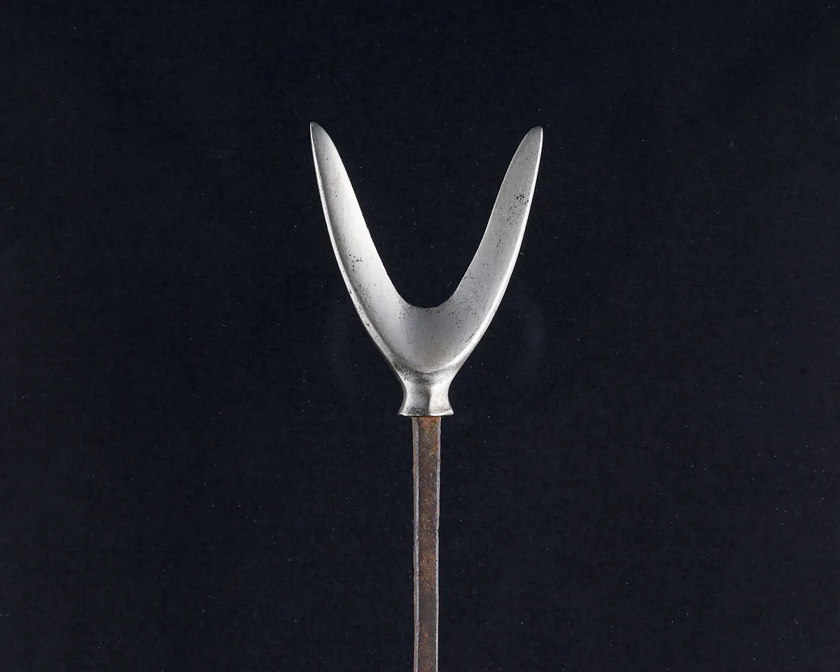 Arrowhead (<i>Yanone</i>) — Unknown