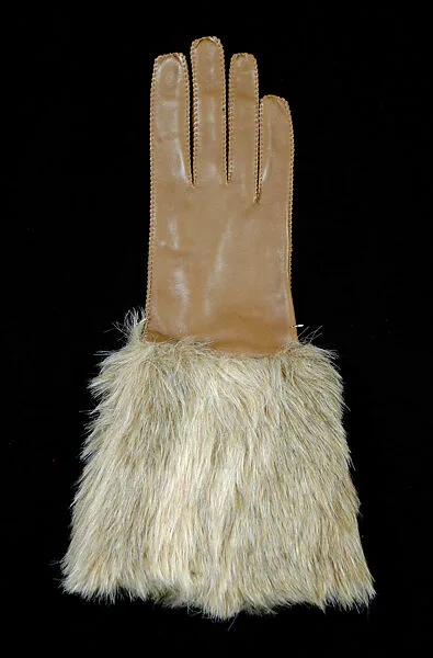 Gauntlets — Bonnie Cashin|Crescendoe Gloves, Inc.