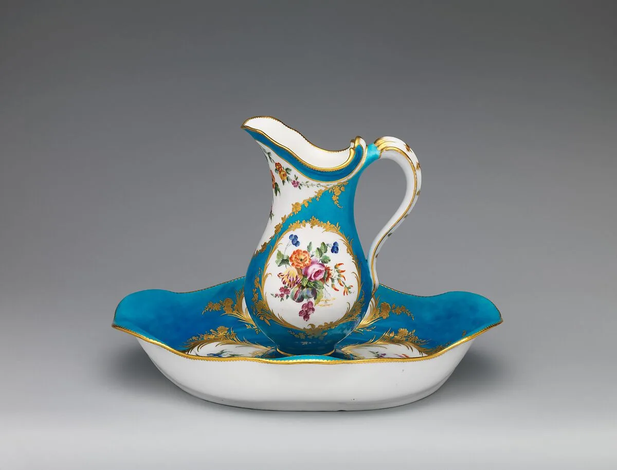 Ewer and basin (pot à la Romaine uni et jatte ovale) — Vincennes Manufactory