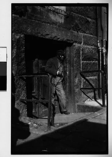 [Longshoreman on South Street, New York City]