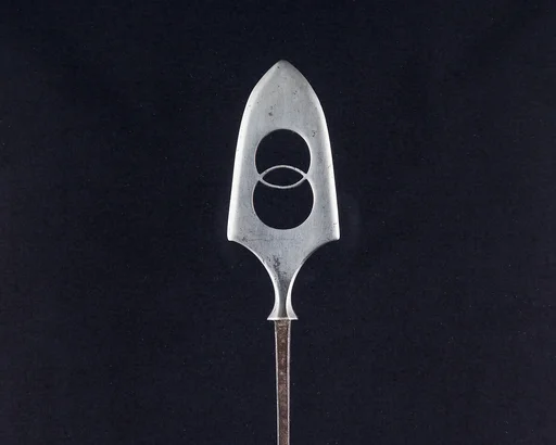 Arrowhead (<i>Yanone</i>)