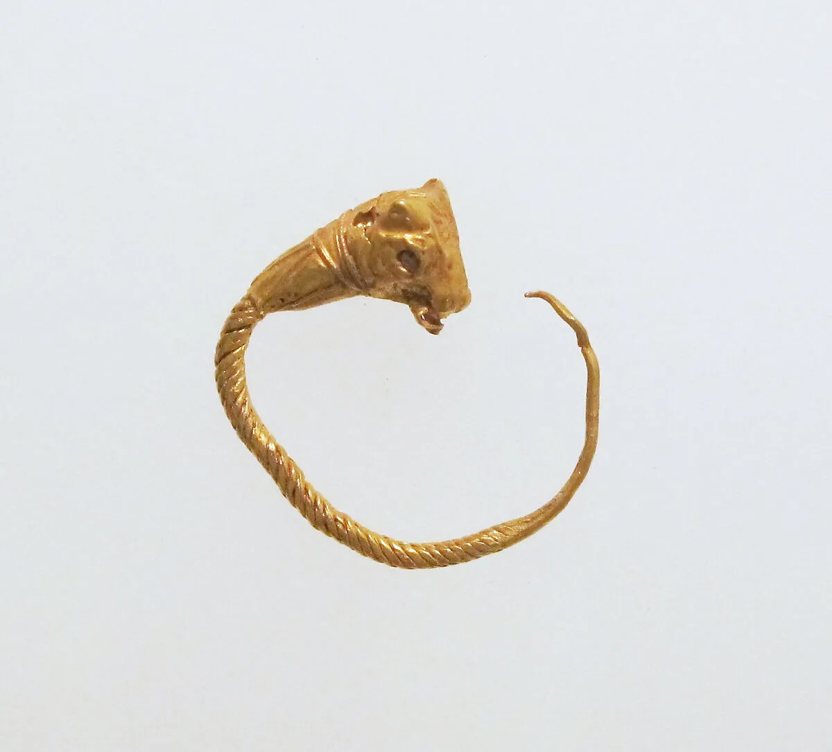 Gold earring with head of a bull — Unknown