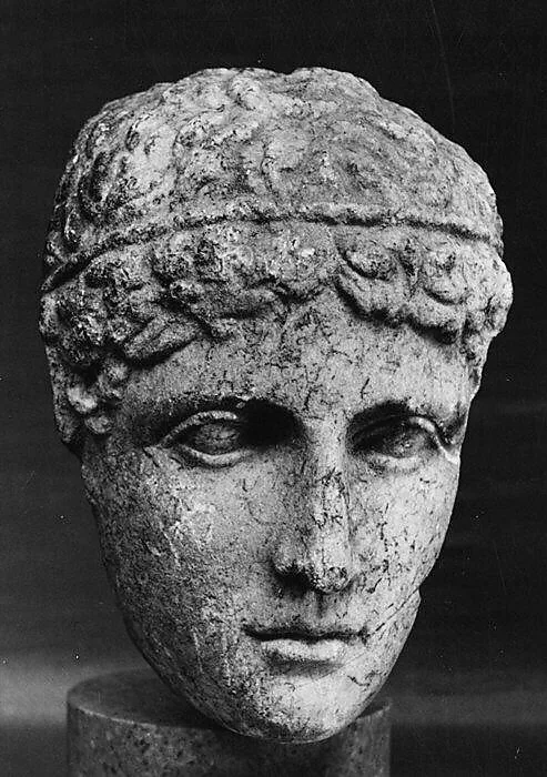 Marble statue head of a youth — Unknown