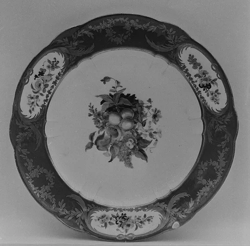 Plate (part of a service)