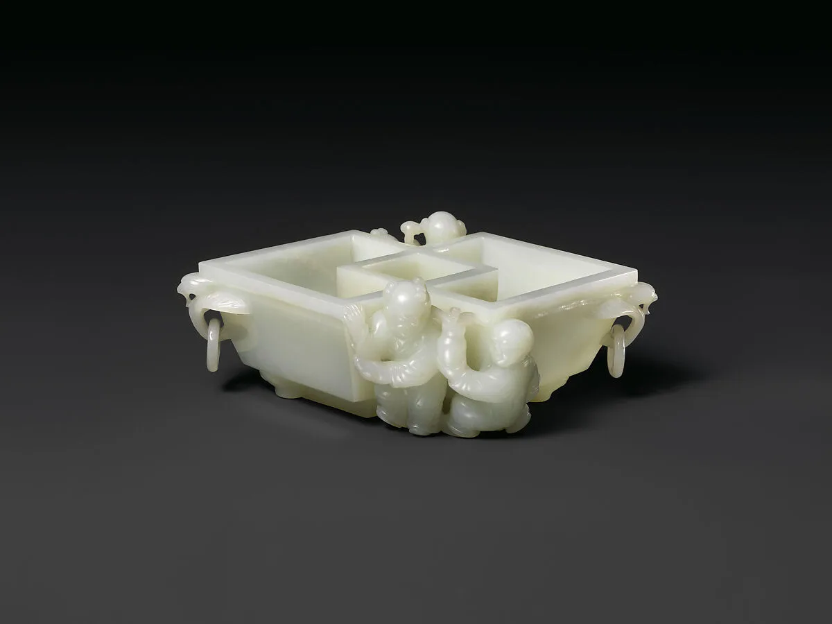 清中期 白玉嬰戲合卺杯|Water vessel in the shape of a marriage cup — Unknown