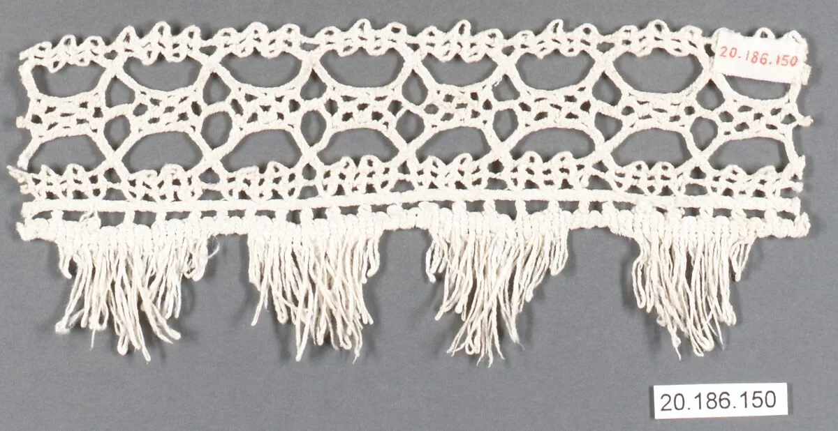 Edging with fringe — Unknown