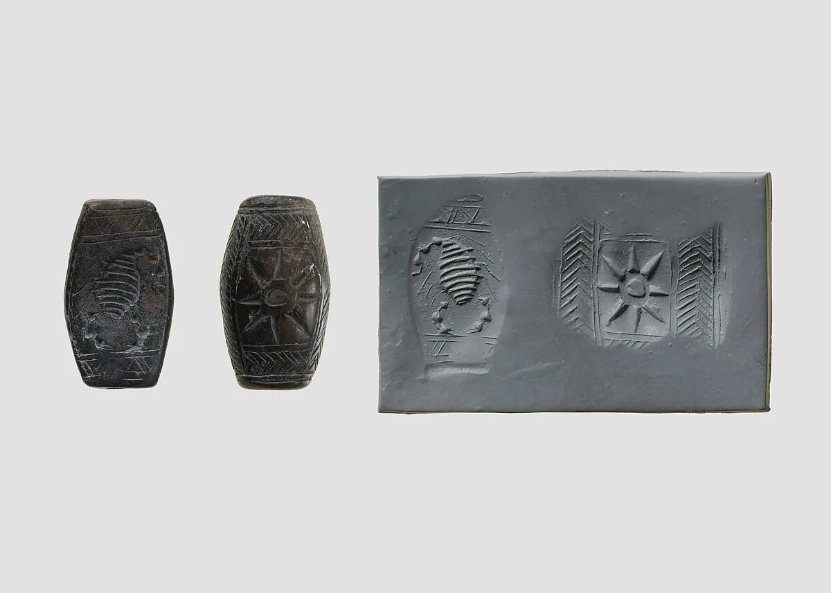 Stamp seal (loaf-shaped hemispheroid) with animal and symbol — Unknown