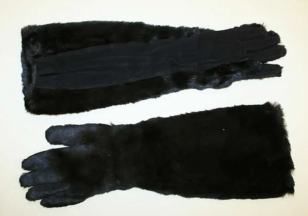 Gloves — Unknown