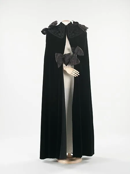 Evening cape — Elsa Schiaparelli