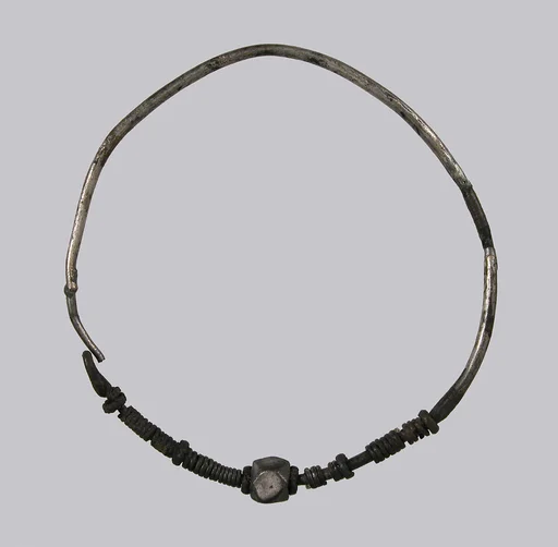 Earring
