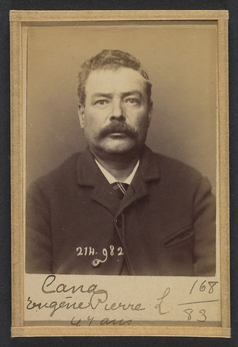 Cana. Eugène, Pierre. 47 ans, né à Paris XIe. Monteur en bronze. Anarchiste. 2/3/94. — Alphonse Bertillon