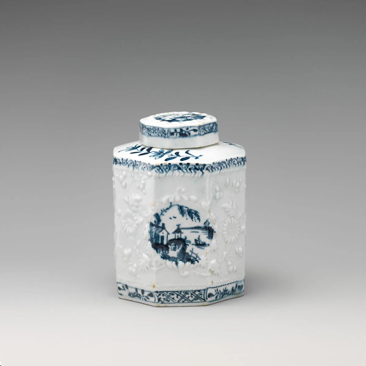 Tea caddy — Lowestoft