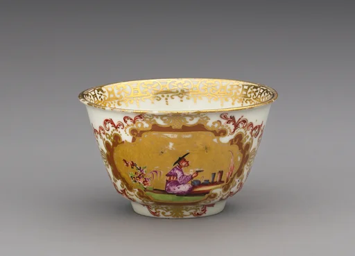 Teabowl (part of a service)
