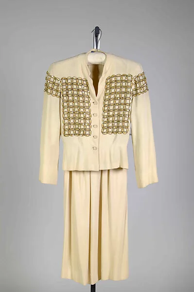Dinner suit — Mme. Eta Hentz