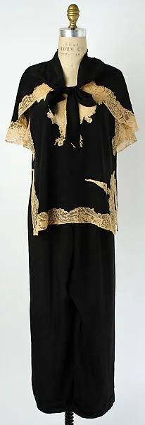 Loungewear — Unknown