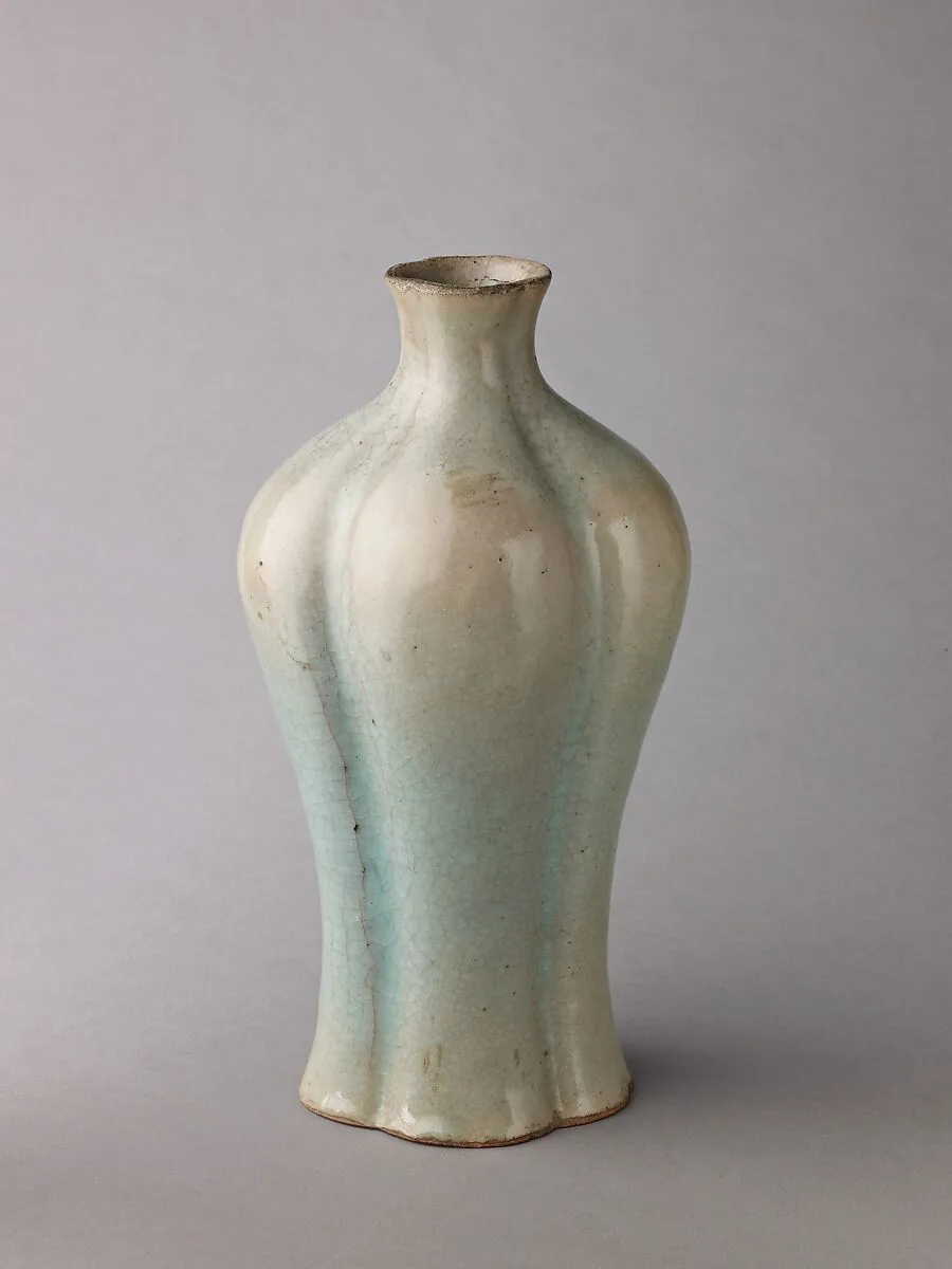 Quatrefoil vase, Jun ware — Chinese