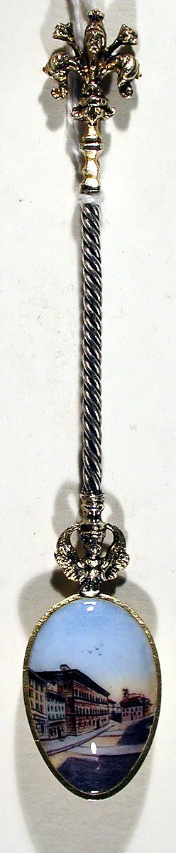Souvenir spoon with view of Medici Palace, Florence — Unknown