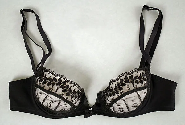 Brassiere — Unknown