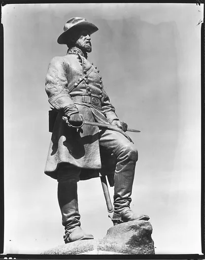 [Battlefield Monument of Officer with Sword Over Knee, Vicksburg, Mississippi]