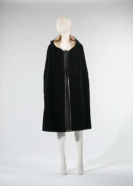 Evening cape — Madeleine Vionnet