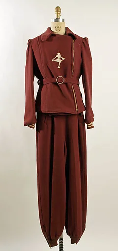 Skating ensemble