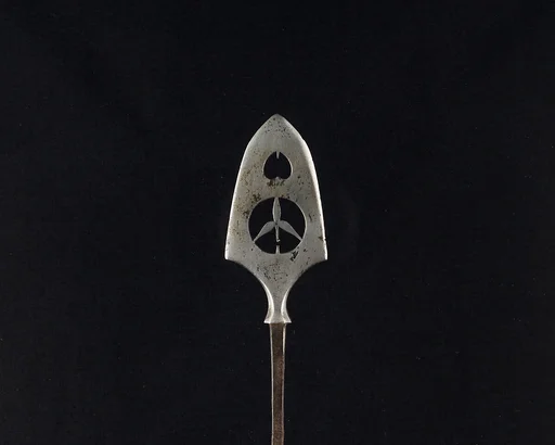 Arrowhead (<i>Yanone</i>)