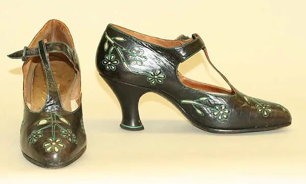 Shoes — Unknown