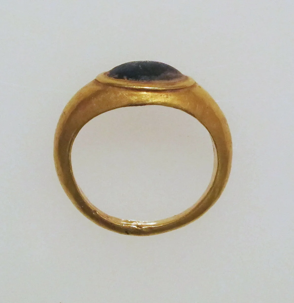 Ring with glass bezel — Unknown