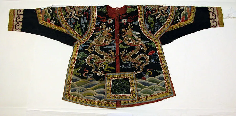 清 緙絲云龍紋甲|Theatrical armor with dragons — Unknown
