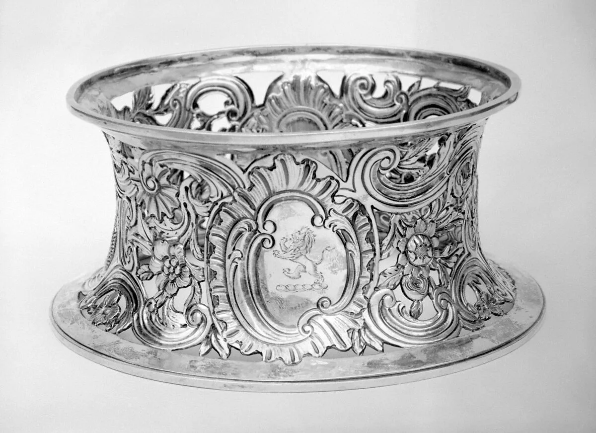 Dish ring — Unknown