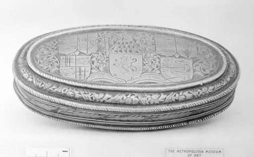 Tobacco box