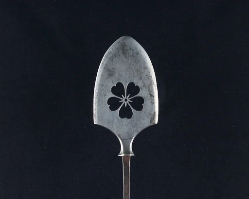 Arrowhead (<i>Yanone</i>)