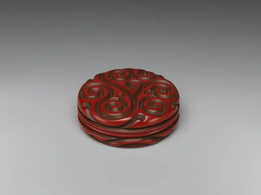 元 朱面剔犀香草紋漆盒|Incense box with “fragrant grass” design