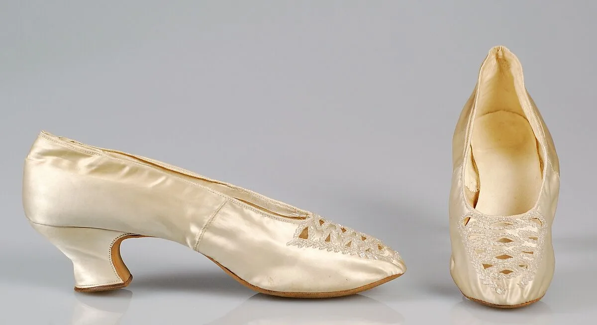 Wedding slippers — Unknown
