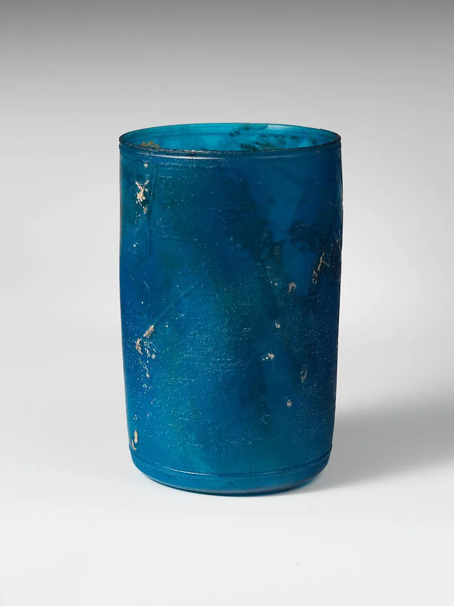 Glass cylindrical beaker — Unknown