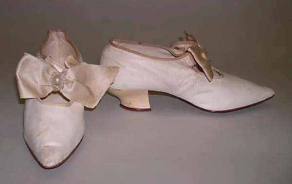 Wedding shoes — Unknown