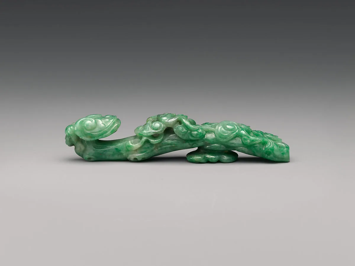 清晚期 螭紋翡翠帶鈎|Garment hook — Unknown