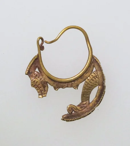 Earring, crescent-shaped, Byzantine style