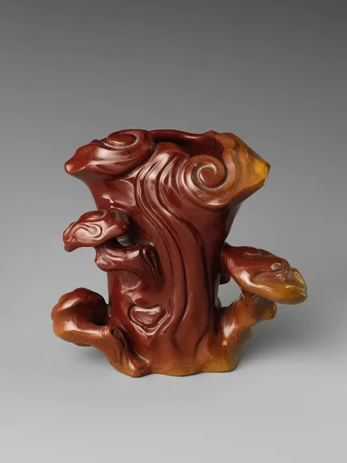 清乾隆　瑪瑙靈芝花插|Vase with magic fungus (lingzhi)