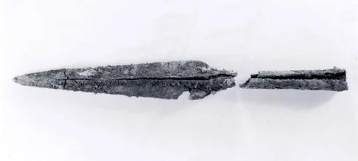 Spearhead with shaft