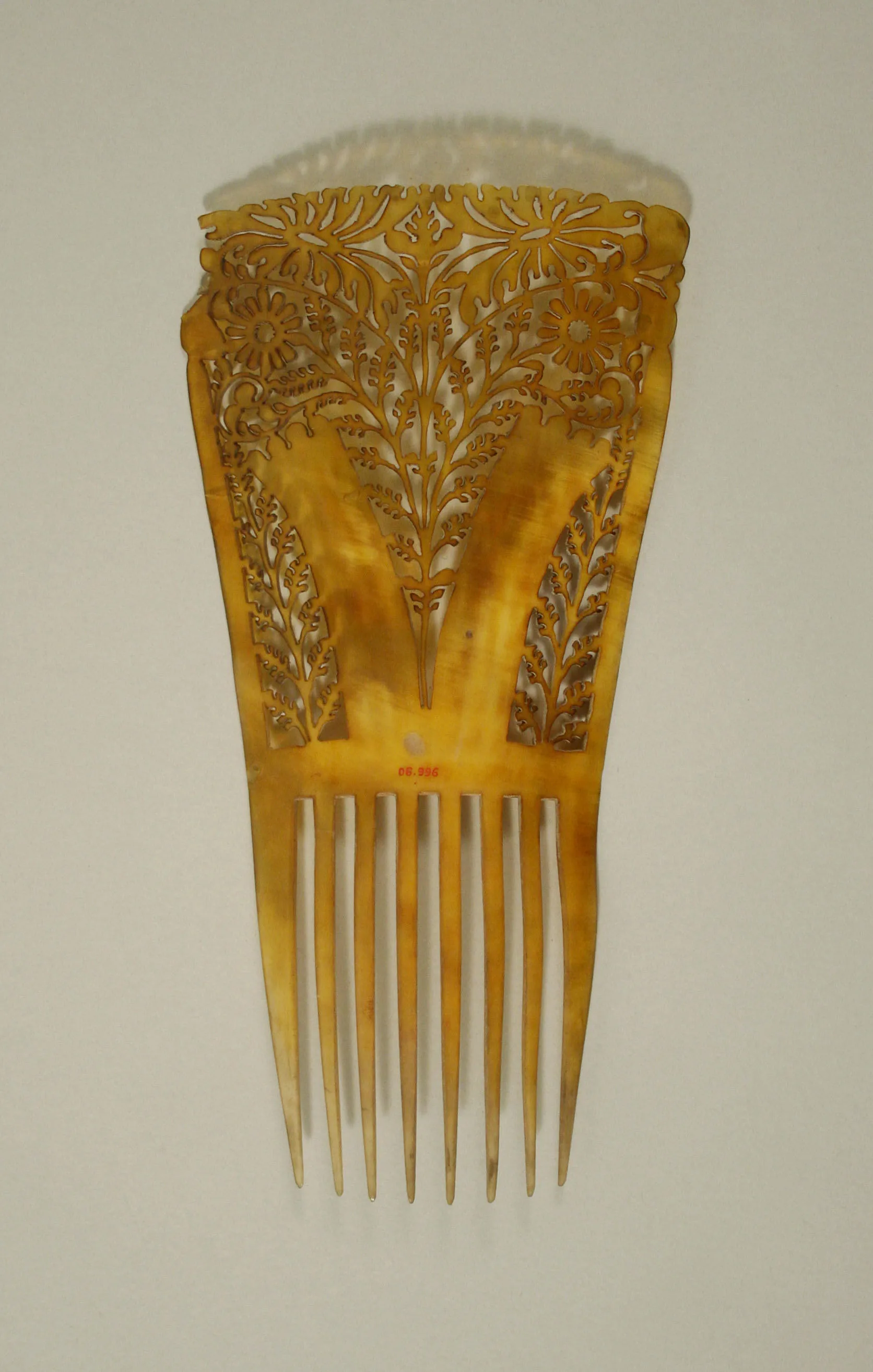 Comb — Unknown