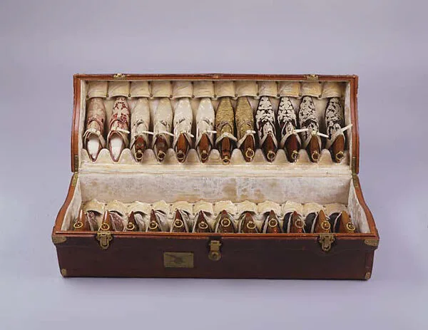 Trunk — Pierre Yantorny
