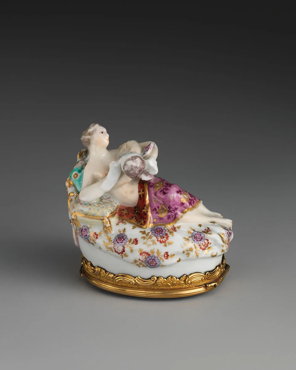 Venus and Cupid in a group — Chelsea Porcelain Manufactory