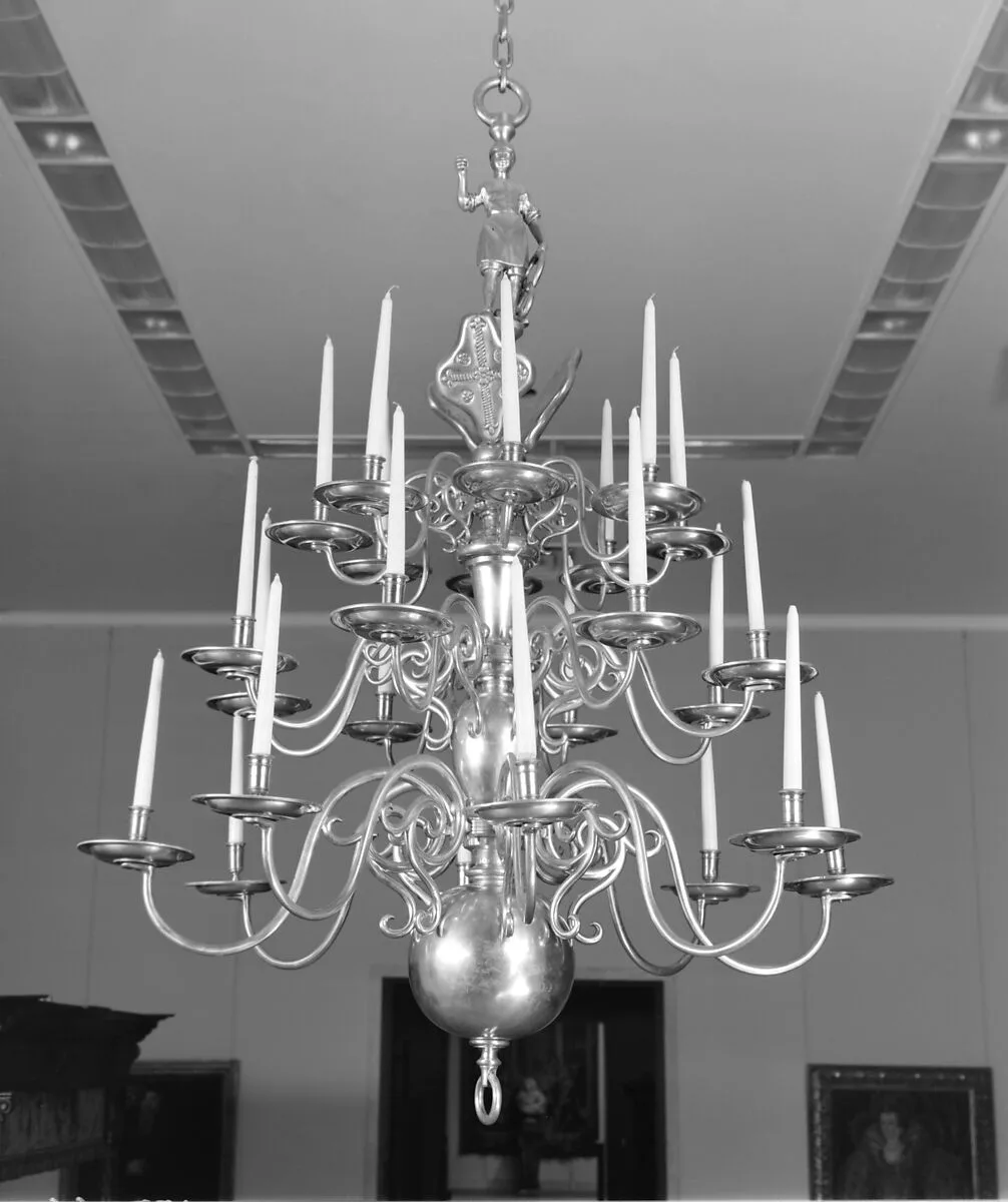 Chandelier — Unknown