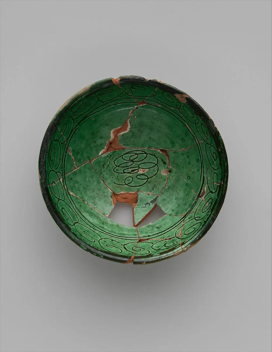 Green Glazed Bowl with Incised Decoration — Unknown