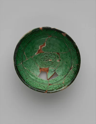 Green Glazed Bowl with Incised Decoration