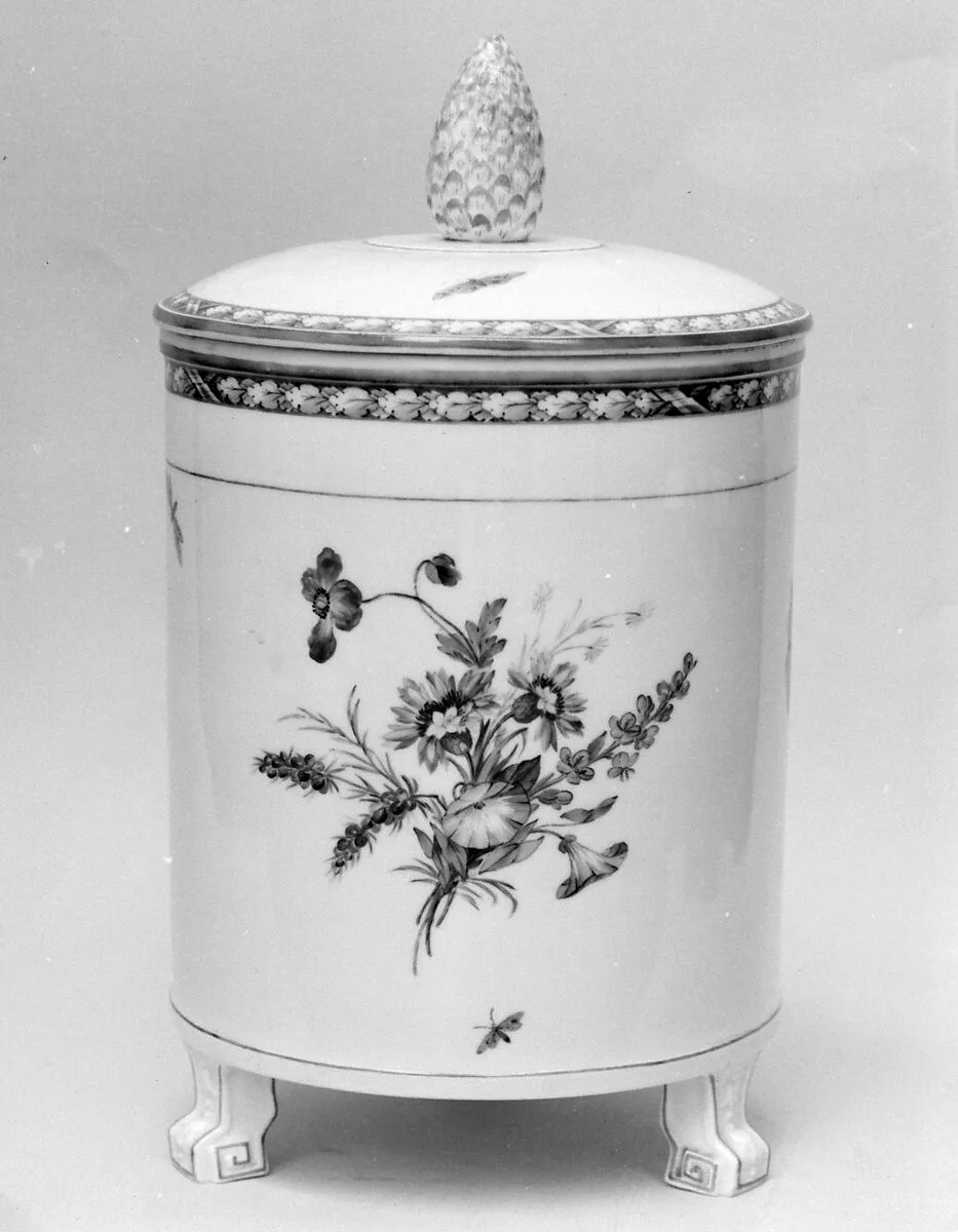 Jar with cover (one of a pair) — Royal Porcelain Manufactory, Berlin