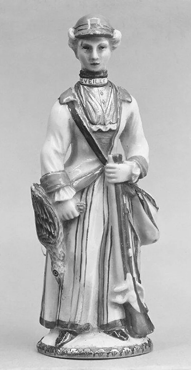 Scent bottle in the form of a huntress — Meissen Manufactory